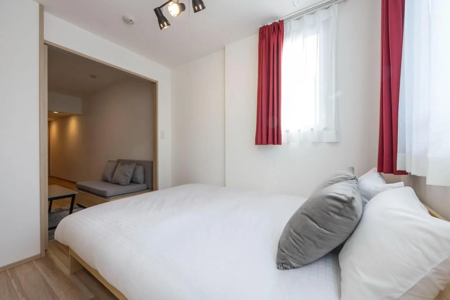 Wellsquareism Otsuka Apartman Tokió
