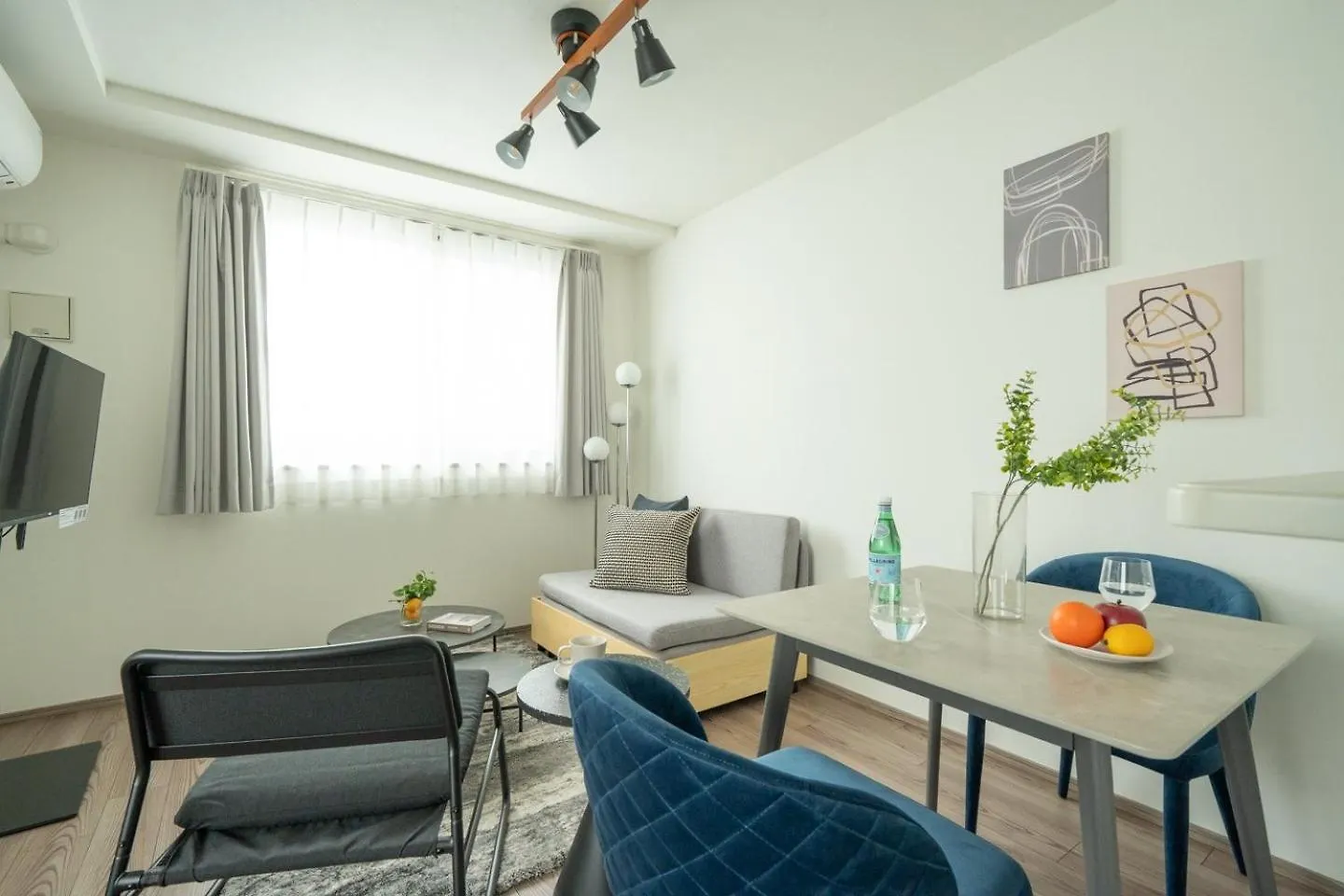Wellsquareism Otsuka Apartman Tokió